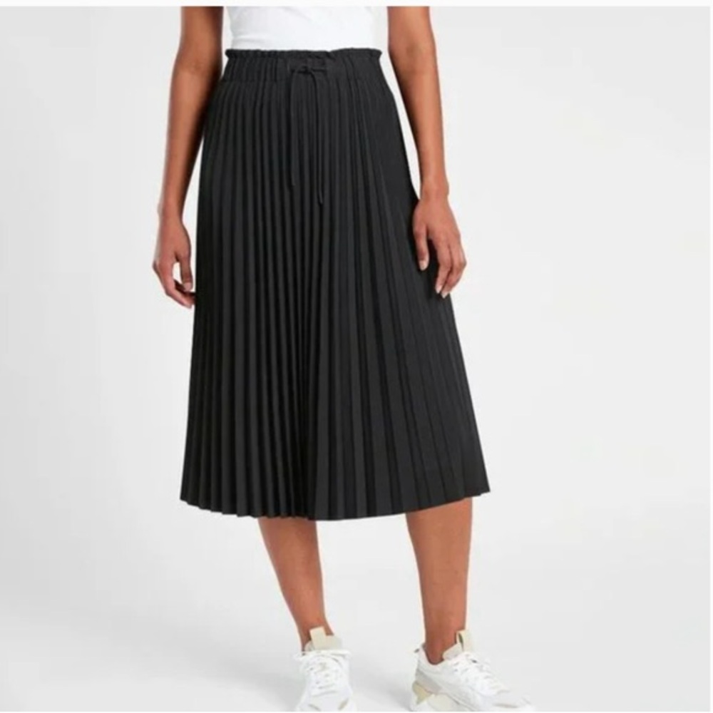 Athleta Black Pleated Midi Skirt with Drawstring Waist